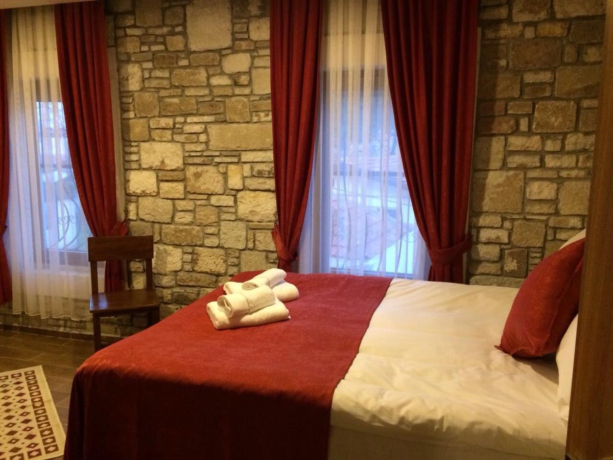 Deniz Hotel Yenifoca Buitenkant foto