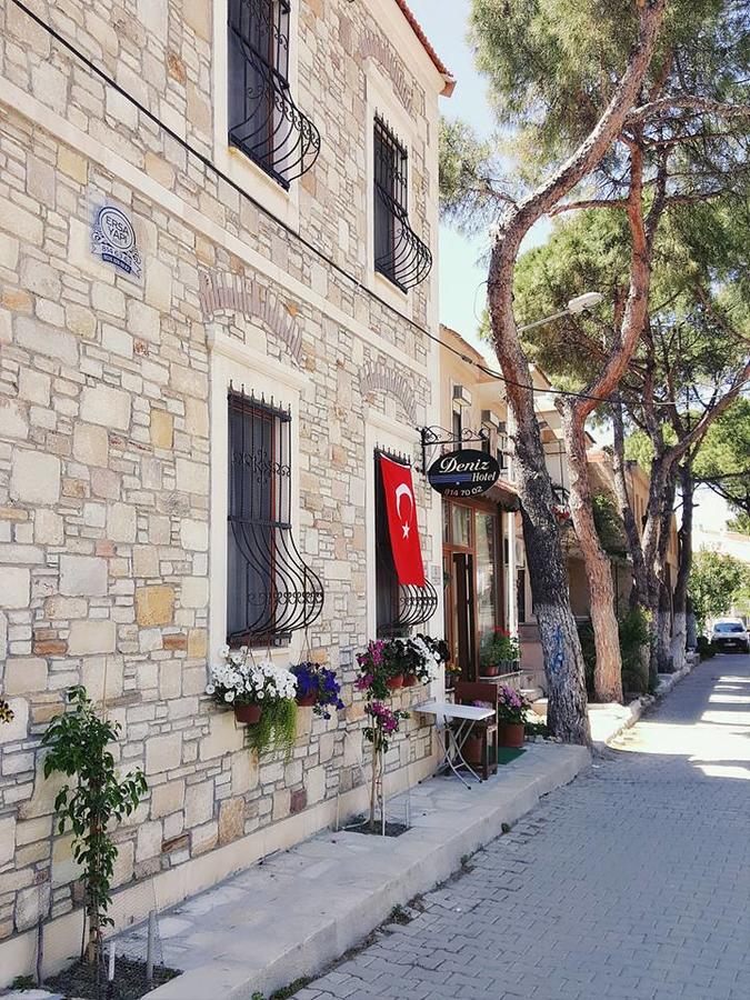 Deniz Hotel Yenifoca Buitenkant foto