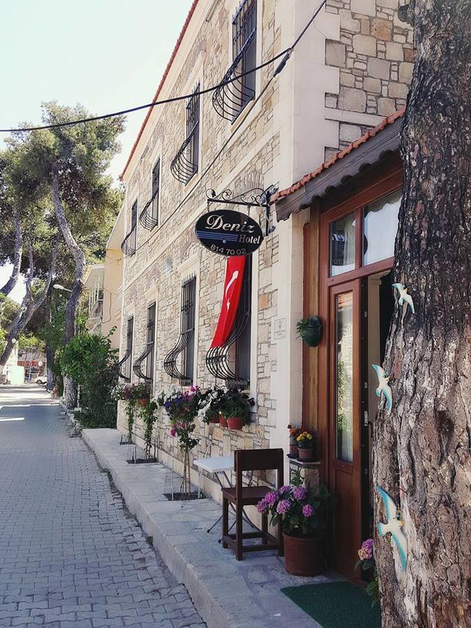 Deniz Hotel Yenifoca Buitenkant foto
